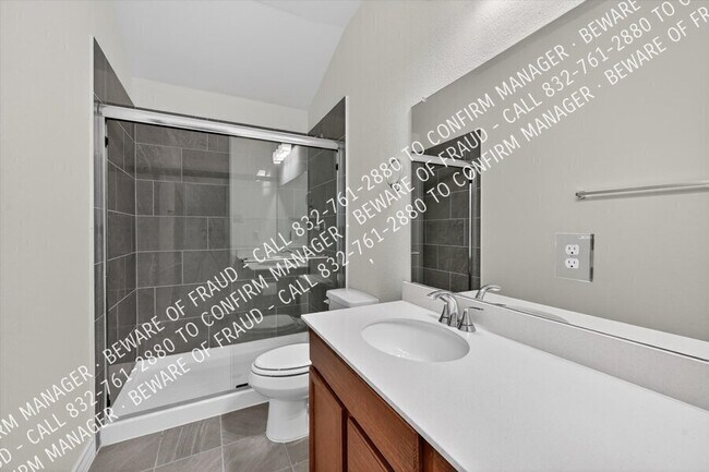 Building Photo - 707 Windhaven Dr