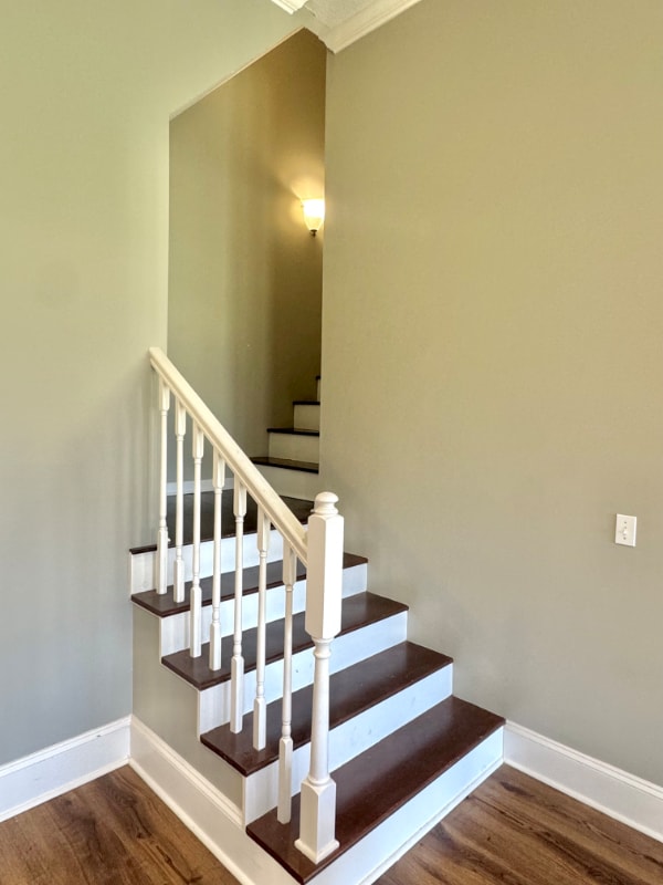 Building Photo - 54 Lawrence Rd