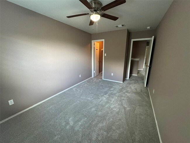 Building Photo - 3200 Crownover St