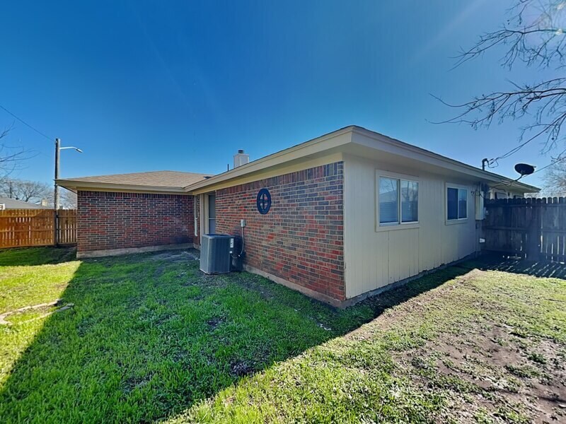 Building Photo - 4513 Ebbtide Ct