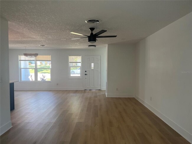 Building Photo - 2017 Rebecca Dr