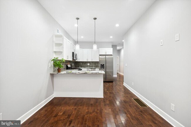 Building Photo - 5022 Arch St