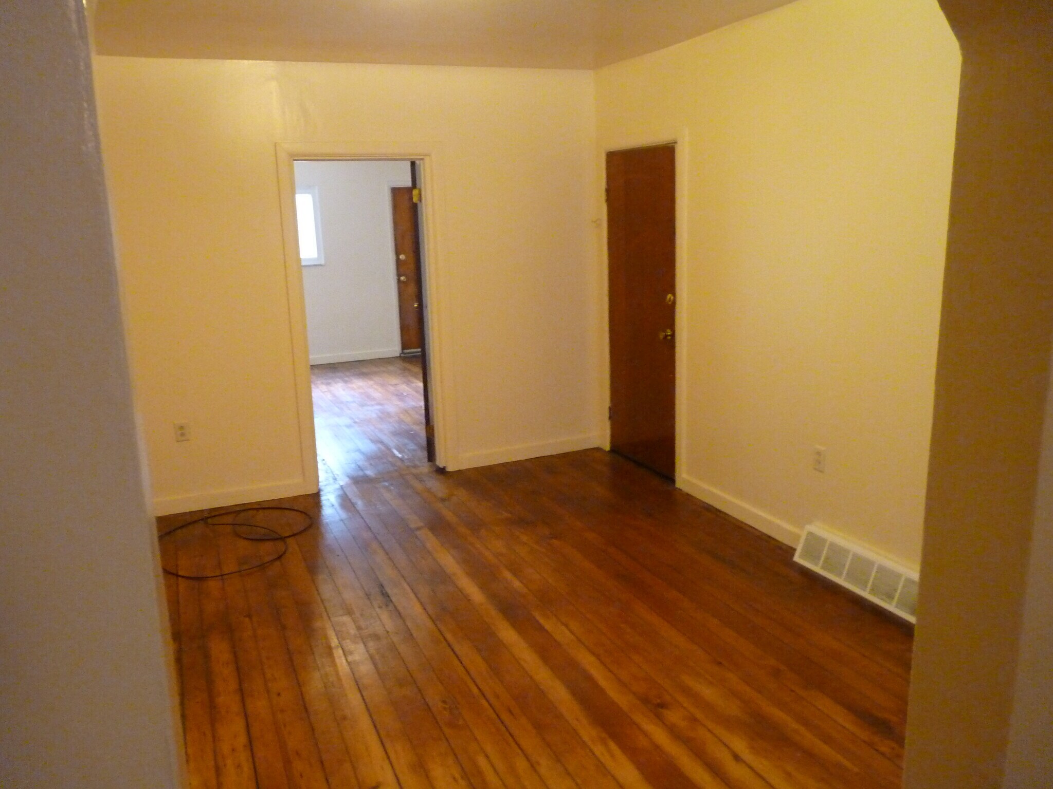 Livingroom looking into bedroom - 134 S 25th St
