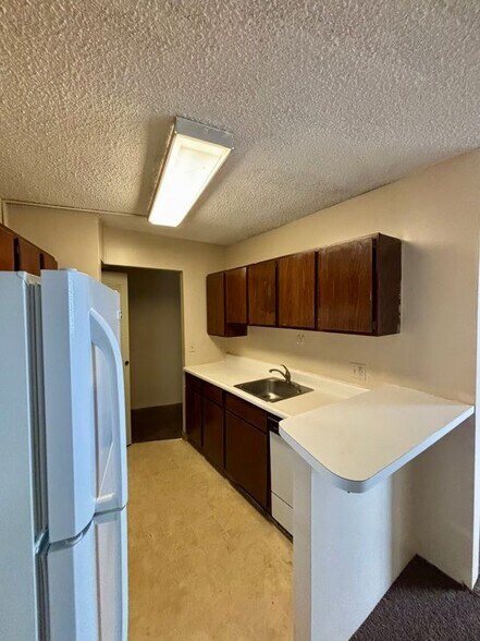 Building Photo - 1400 Millersport Hwy