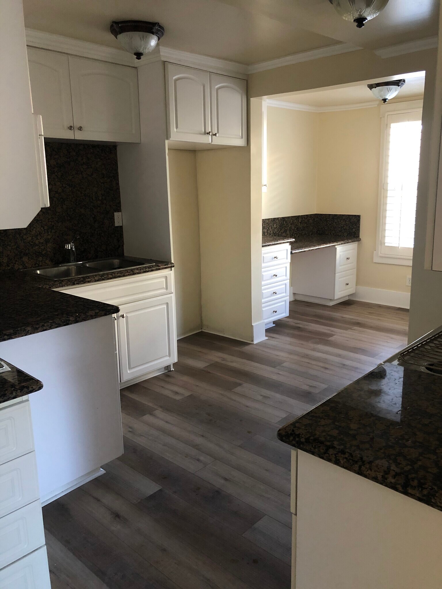 Kitchen - 257 Parke St