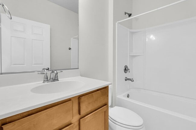 Building Photo - 168 Sea Lavender Ln