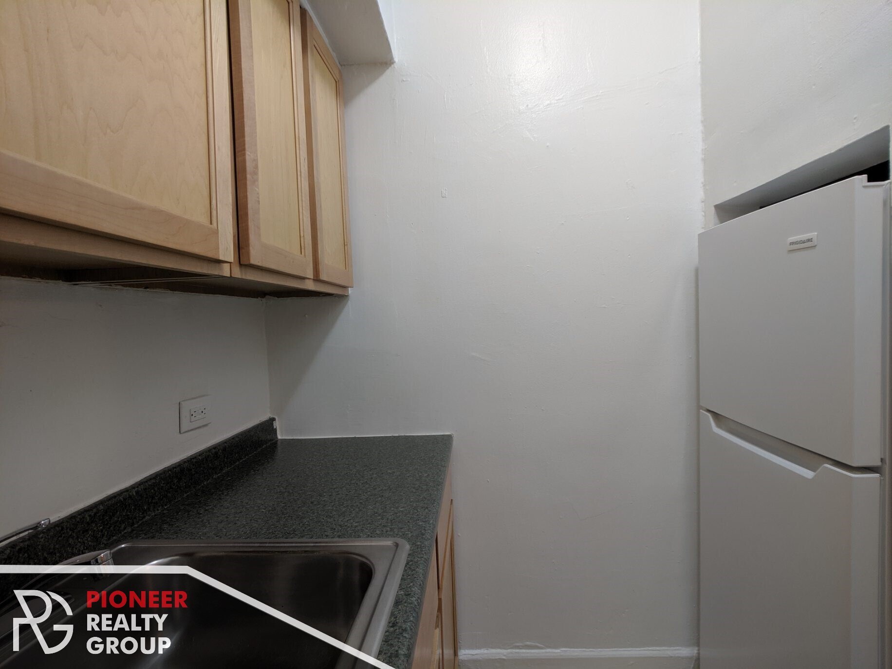 Building Photo - 535 W Arlington Pl