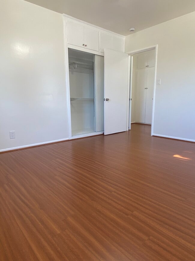 Building Photo - 1820 Verdugo Loma Dr