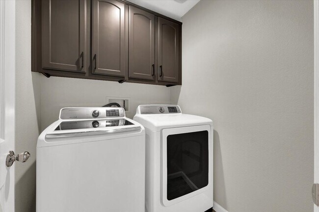 Building Photo - 3836 Bowers Hollow Ave