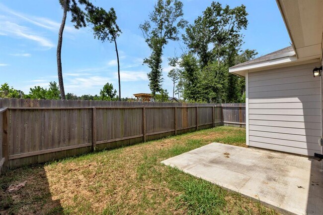 Building Photo - 16742 Rover Ln