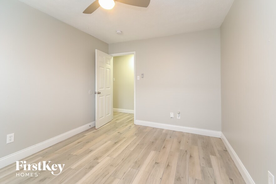 Building Photo - 10134 Sagemark Dr