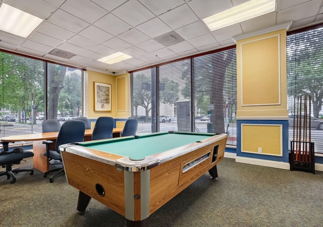 Building Photo - Charming Downtown Studio Apartment for Rent in City Place!