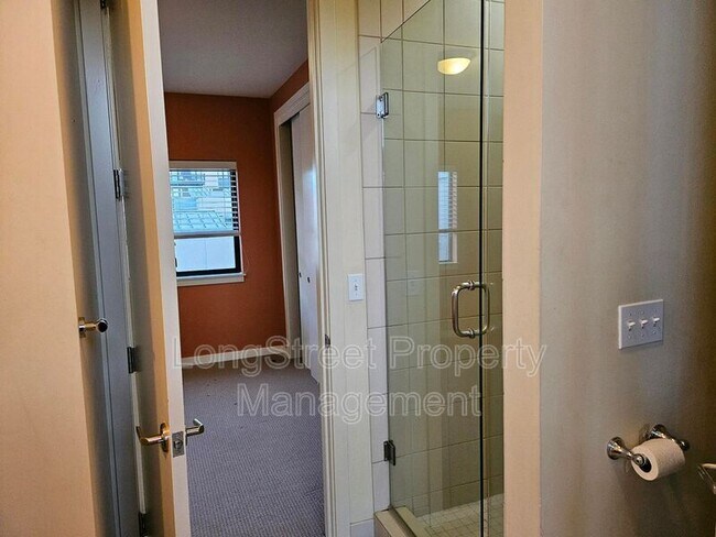 Building Photo - 2176 NW 16th Ave