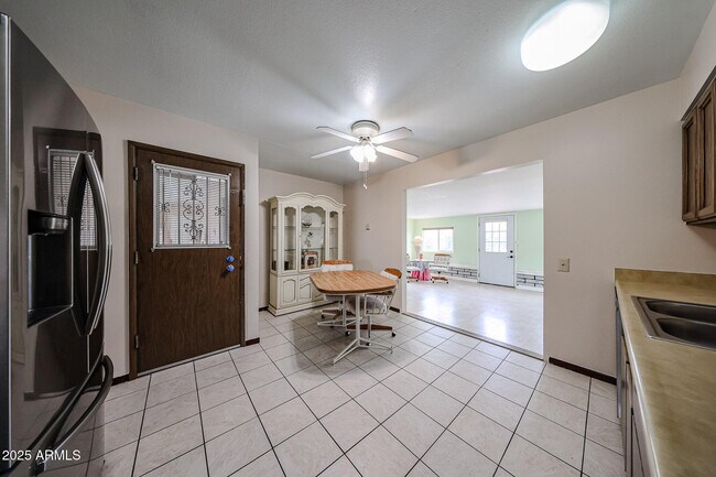 Building Photo - 9714 W Terrace Ln