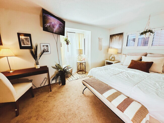 Building Photo - 4010 Layang Layang Cir