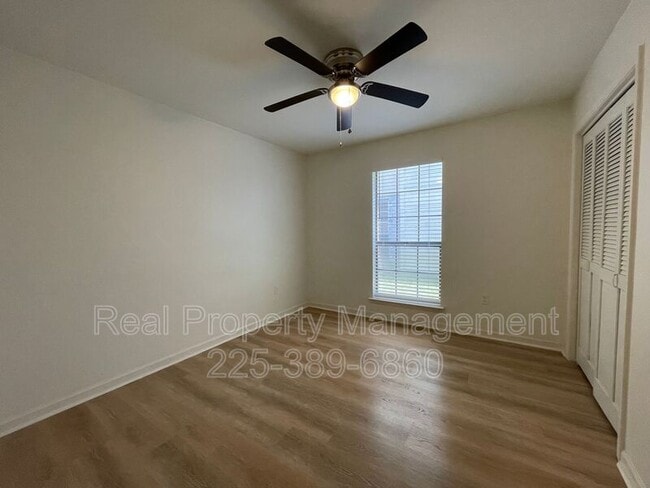 Building Photo - 5084 Cumberland Cove Dr