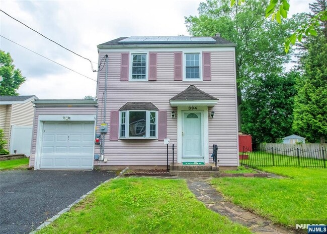 Primary Photo - 394 Spring Valley Rd