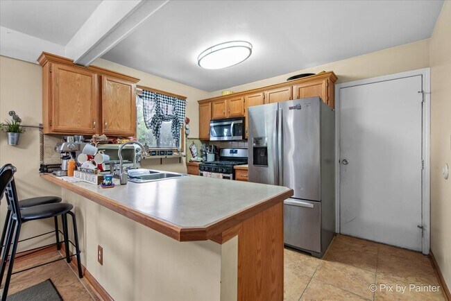 Building Photo - 605 Dartmoor Dr