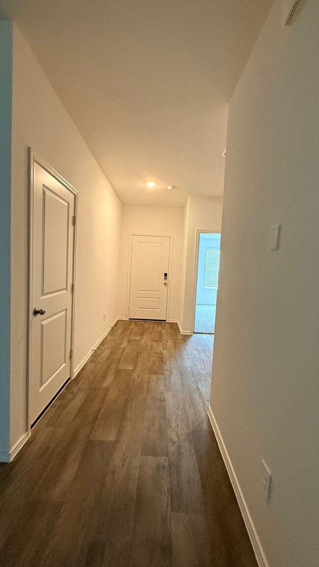 Building Photo - 3807 Axyl Run Ct