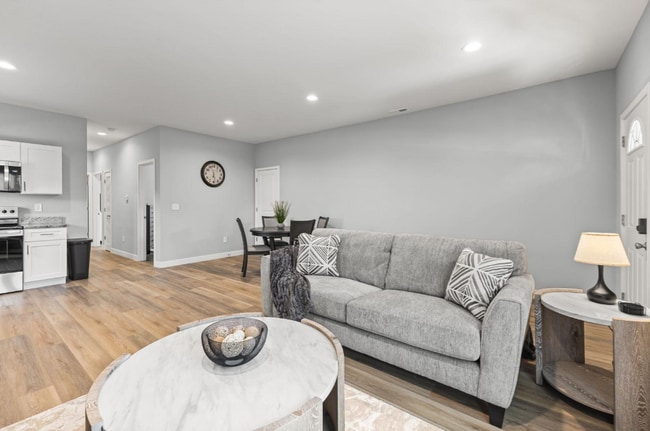 Building Photo - Talbott St