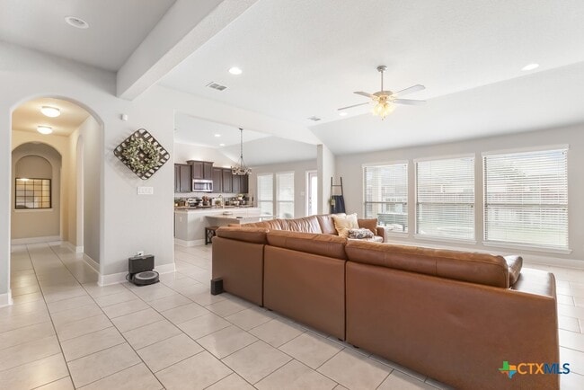 Building Photo - 105 Grand View