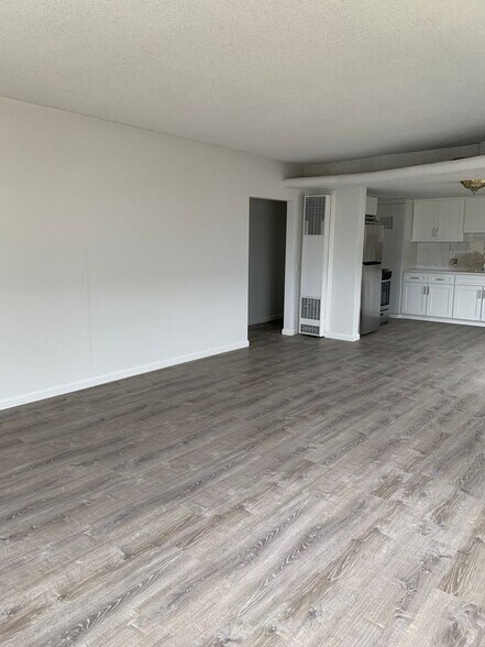 Building Photo - 223 Avenida Granada