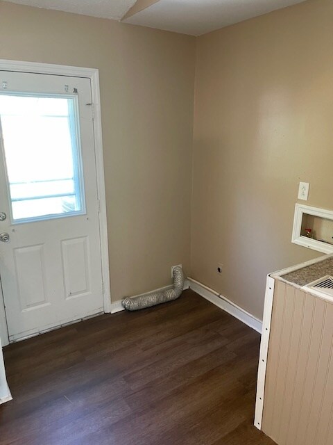 Building Photo - 210 Webb Blvd