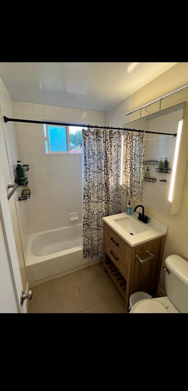 Building Photo - 3448 Copley Ave