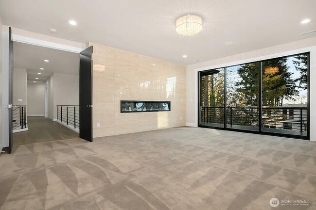 Building Photo - 9206 NE 24th St