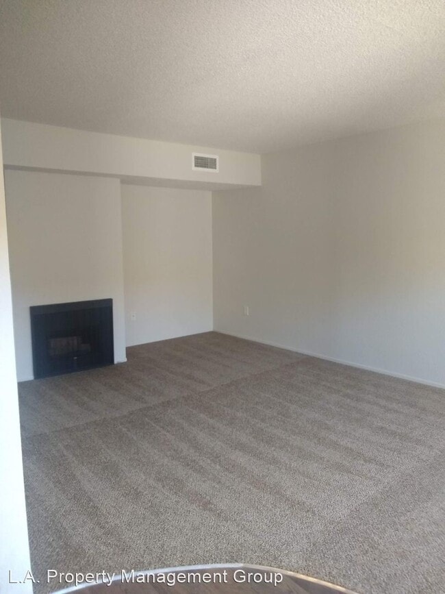 Building Photo - 23901 Los Rosas St