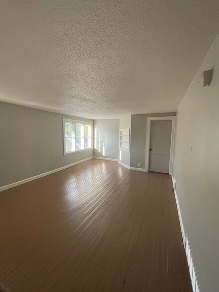 Primary Photo - 2608 N 40th St