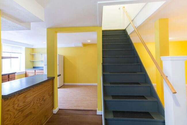 Building Photo - 2134 S 13th St W
