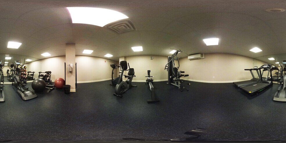 Building Photo - 7 Cameron Ave