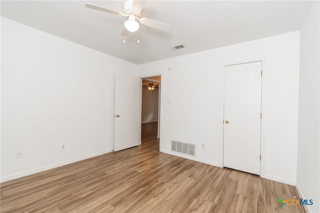Building Photo - 1623 Pontotoc Trce