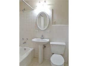 Building Photo - 1205 St Charles Ave