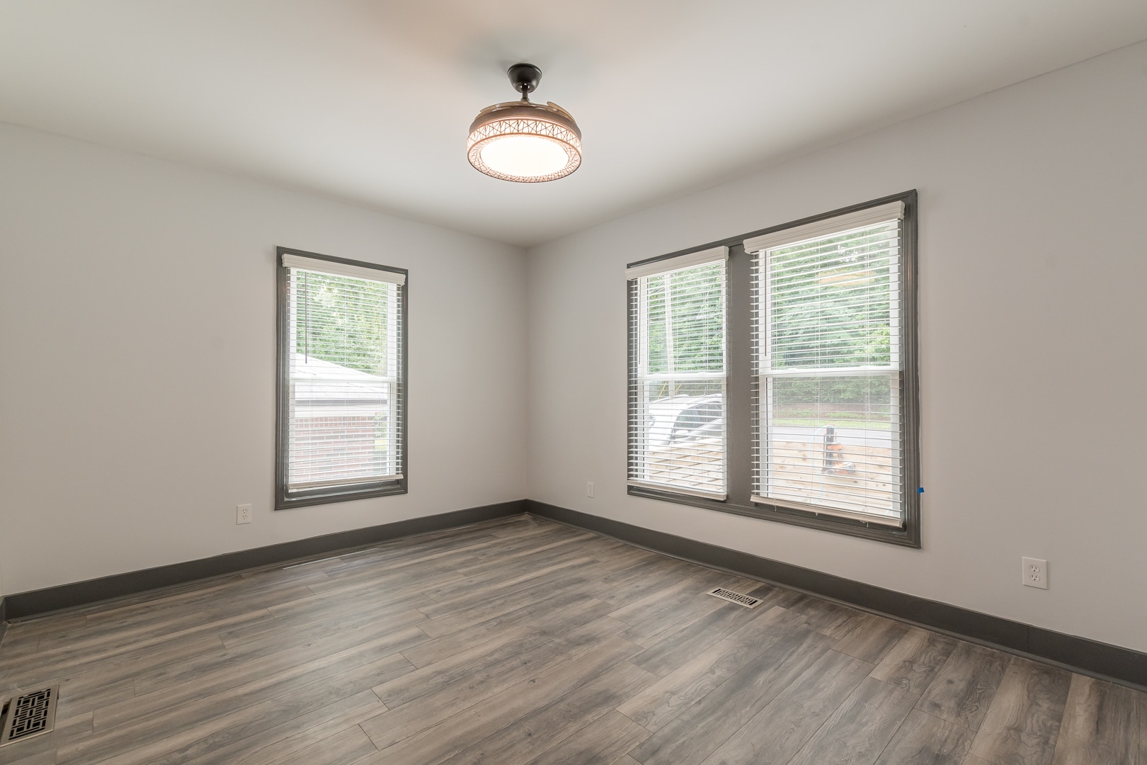 Building Photo - 1393 Westview Dr SW