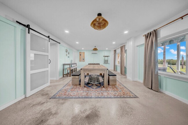 Building Photo - 555 S Gulf Dr