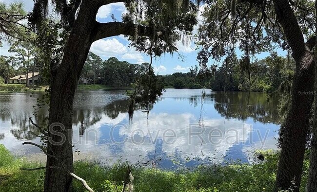 Building Photo - 4518 Ascot Cir S