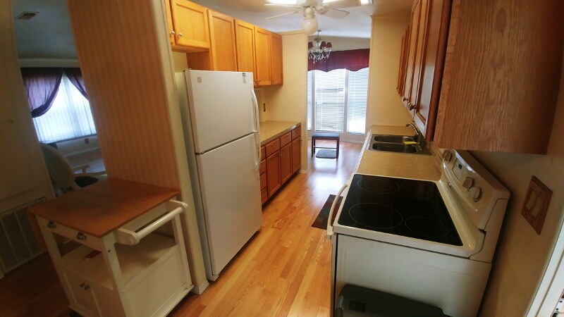 Building Photo - 5935 Camelot Dr N