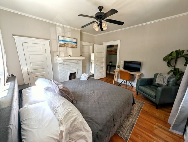 Building Photo - 1084 Kirkwood Ave SE