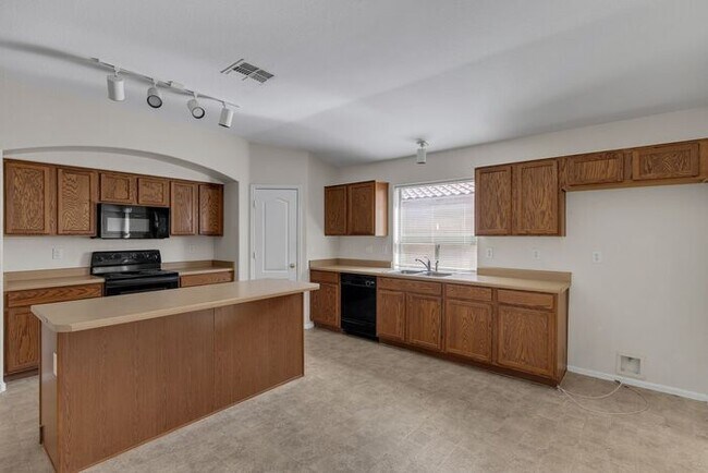 Building Photo - 740 E Mule Train Trail