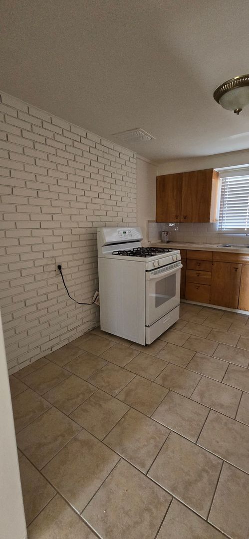 Building Photo - Quaint Yucaipa Home on Large Lot