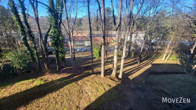 Building Photo - 208 N Sunset Dr