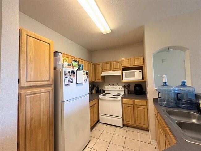 Building Photo - 6685 Queens Borough Ave