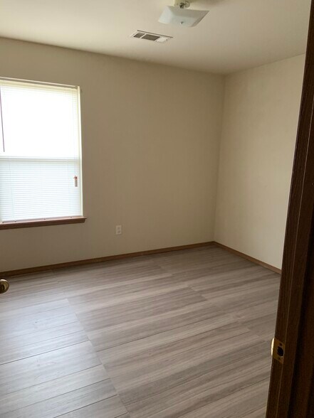 Building Photo - 309 E Marietta Ct