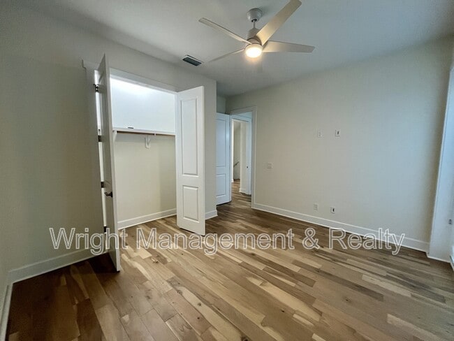 Building Photo - 821 Oak Bend Ln