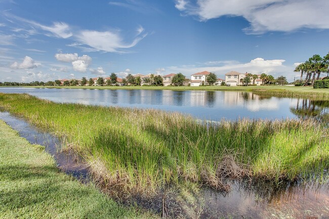 Building Photo - 12898 SW Lake Fern Cir