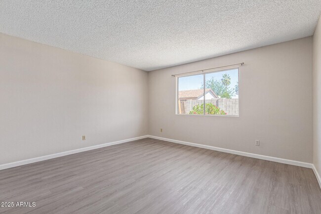 Building Photo - 7342 W Minnezona Ave