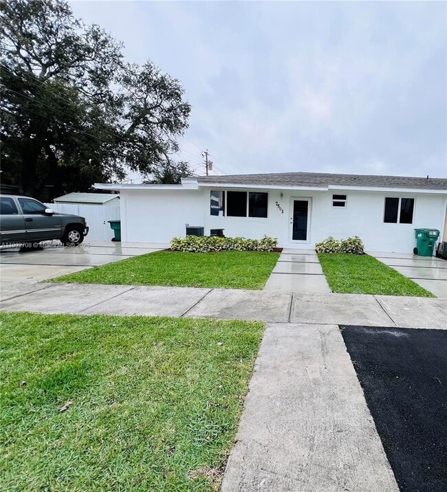 Primary Photo - 934 SW 75th Ave