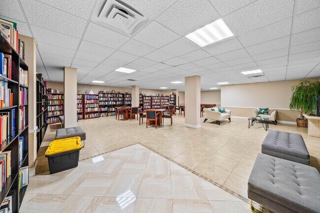 Building Photo - 3460 S Ocean Blvd